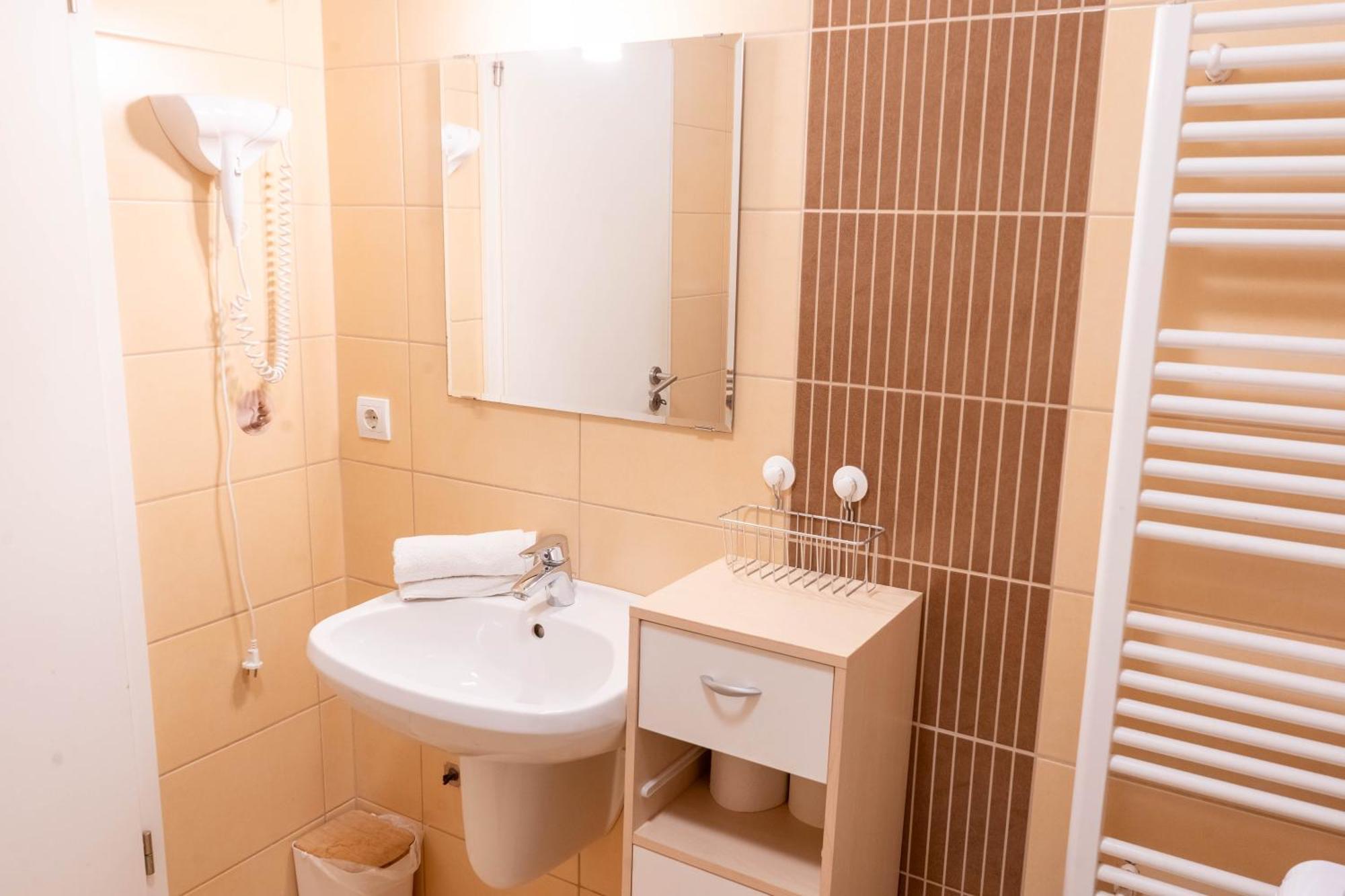 Cac Wellness Apartment Siófok Exterior foto